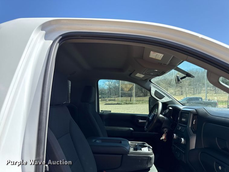 image for item DY8017 2020 GMC Sierra 3500HD bale bed pickup truck