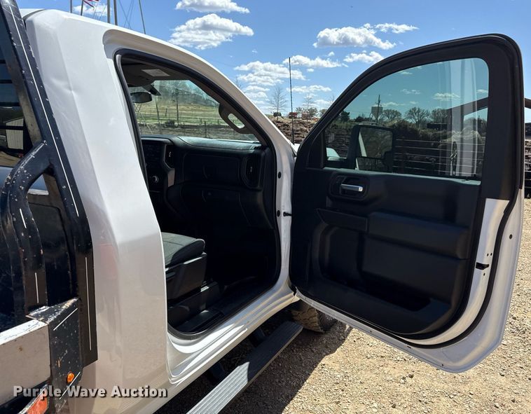 image for item DY8017 2020 GMC Sierra 3500HD bale bed pickup truck