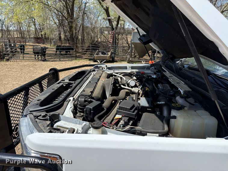 image for item DY8017 2020 GMC Sierra 3500HD bale bed pickup truck