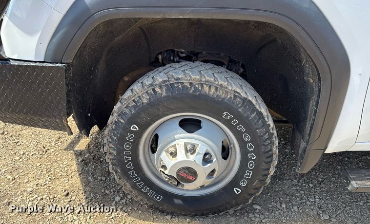 image for item DY8017 2020 GMC Sierra 3500HD bale bed pickup truck