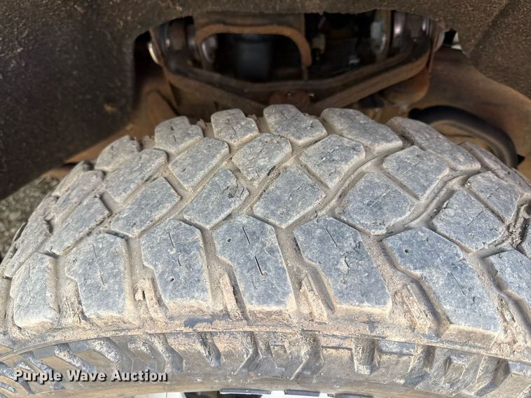 image for item DY8017 2020 GMC Sierra 3500HD bale bed pickup truck