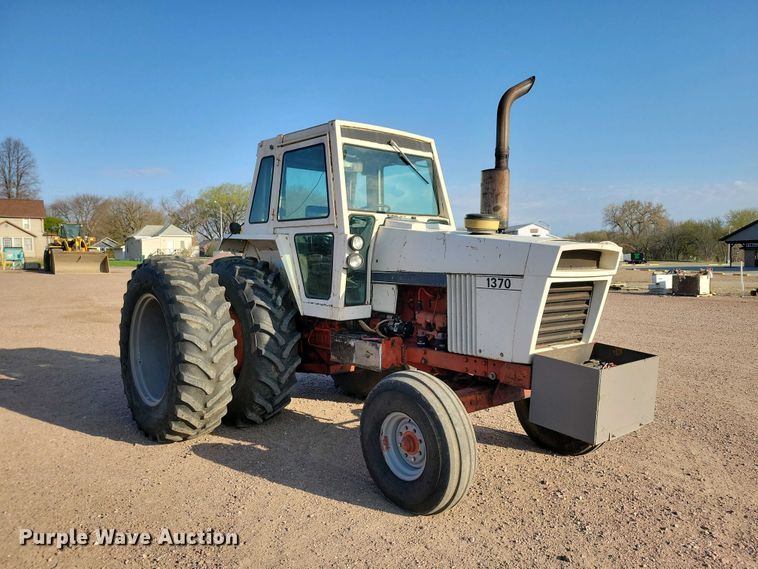 image for item EA2419 1974 Case Agri King 1370 tractor