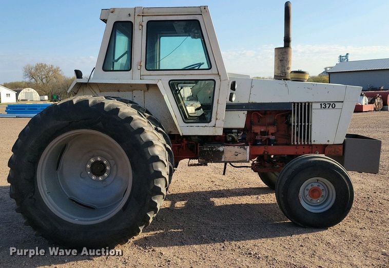 image for item EA2419 1974 Case Agri King 1370 tractor