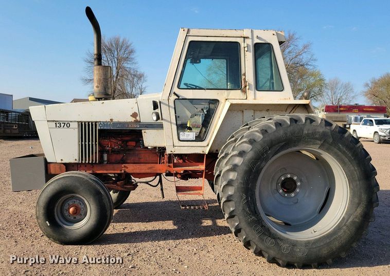 image for item EA2419 1974 Case Agri King 1370 tractor
