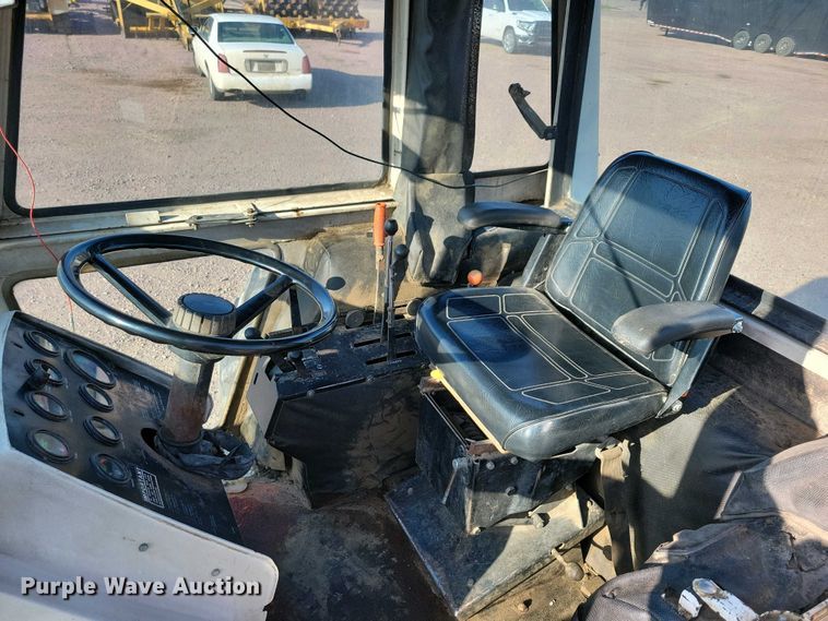 image for item EA2419 1974 Case Agri King 1370 tractor