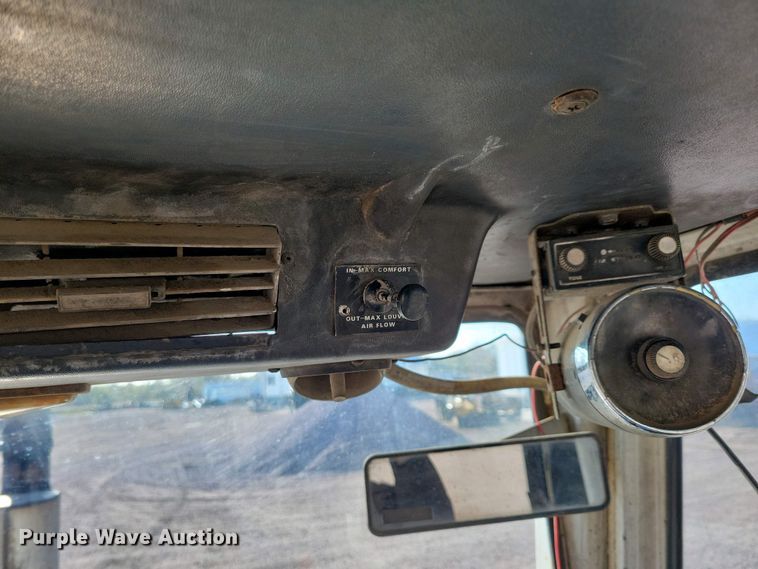 image for item EA2419 1974 Case Agri King 1370 tractor