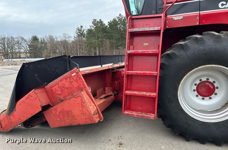 image for item EB2488 1989 Case  1660 combine