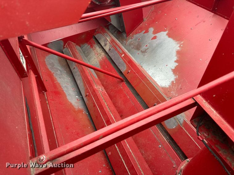 image for item EB2488 1989 Case  1660 combine