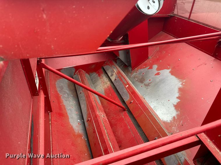 image for item EB2488 1989 Case  1660 combine