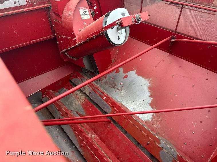 image for item EB2488 1989 Case  1660 combine