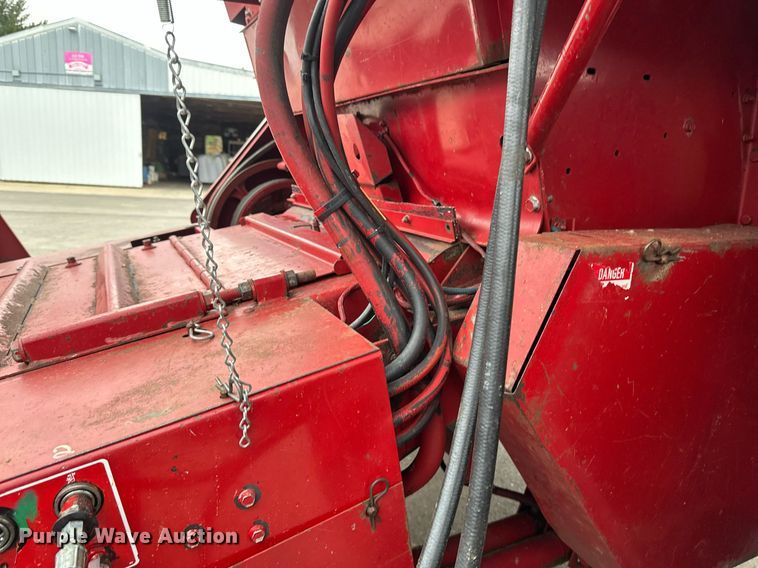 image for item EB2488 1989 Case  1660 combine