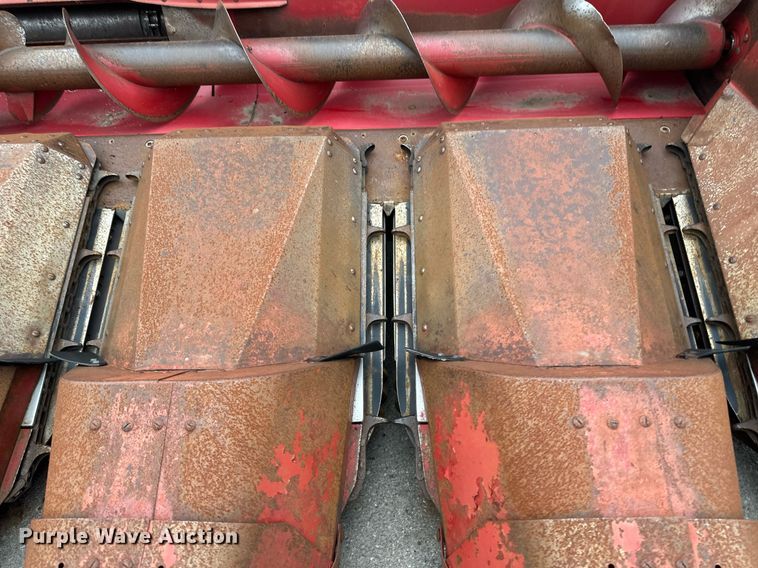 image for item EB2488 1989 Case  1660 combine