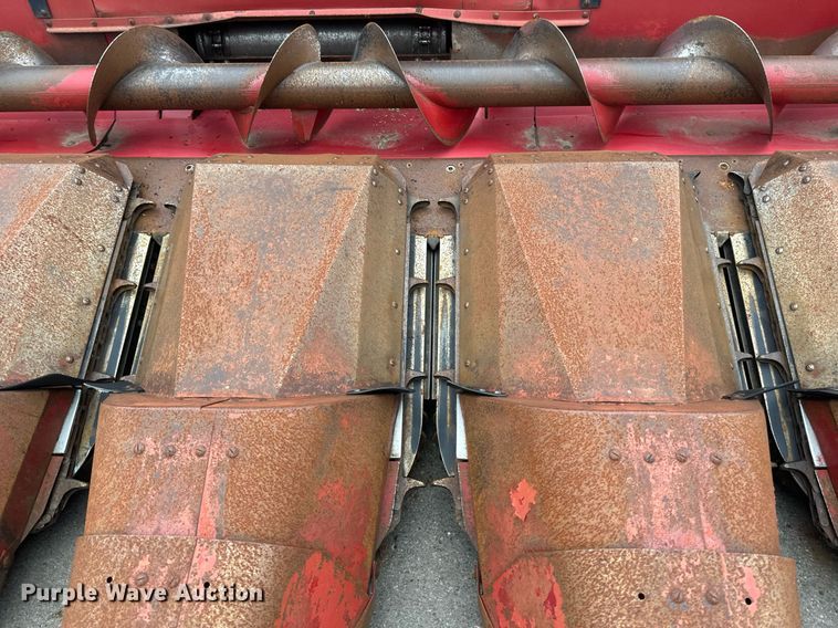 image for item EB2488 1989 Case  1660 combine