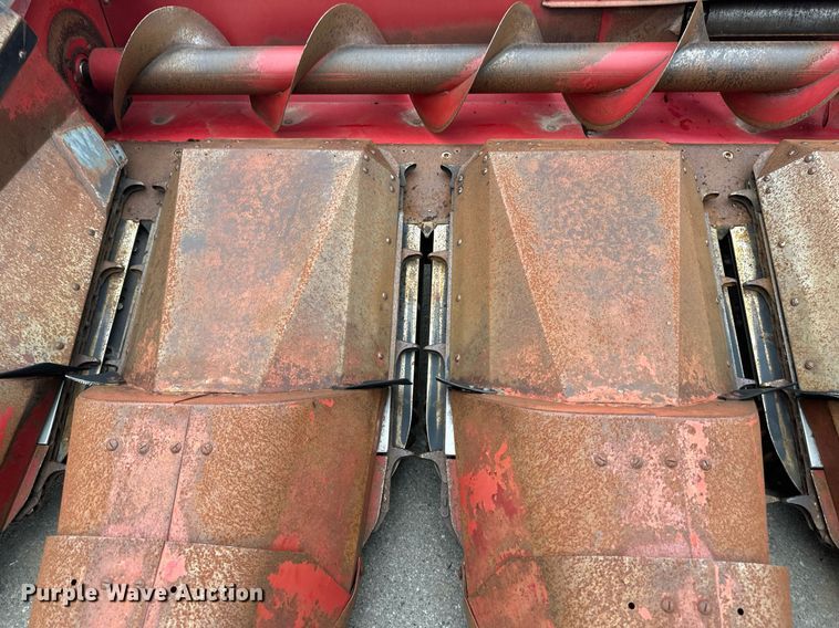 image for item EB2488 1989 Case  1660 combine