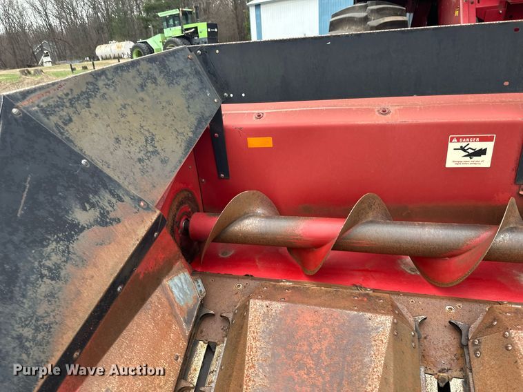 image for item EB2488 1989 Case  1660 combine