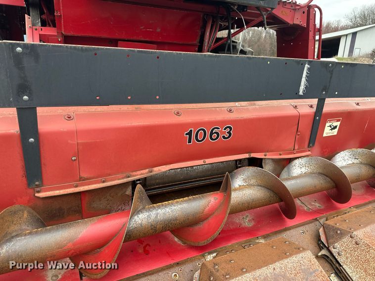 image for item EB2488 1989 Case  1660 combine