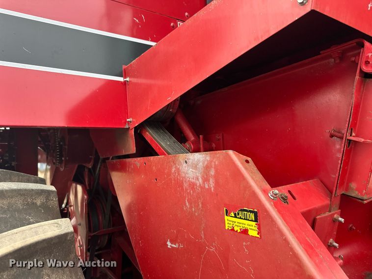 image for item EB2488 1989 Case  1660 combine