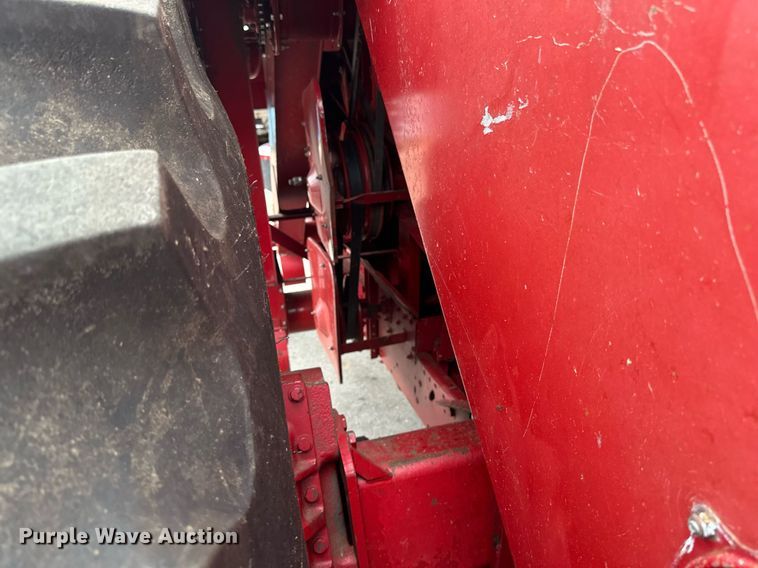 image for item EB2488 1989 Case  1660 combine