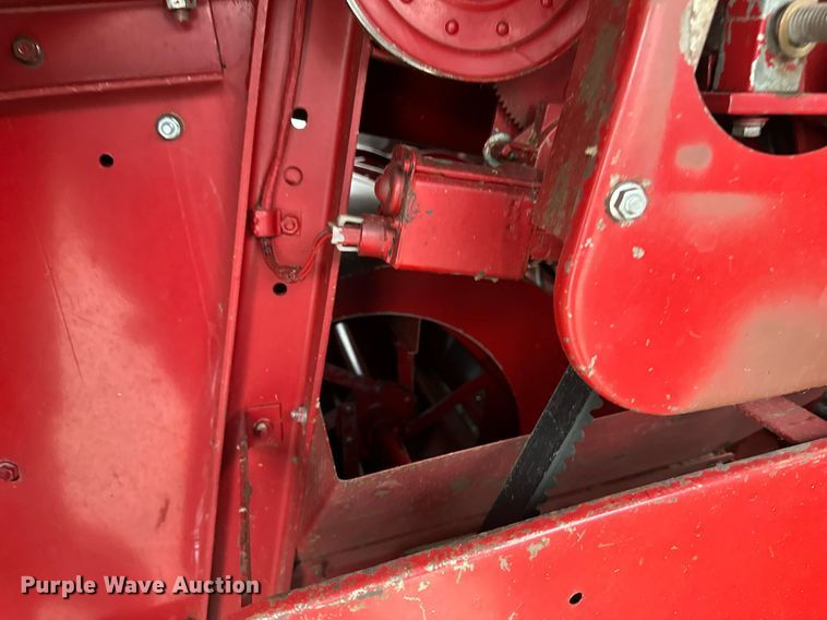 image for item EB2488 1989 Case  1660 combine