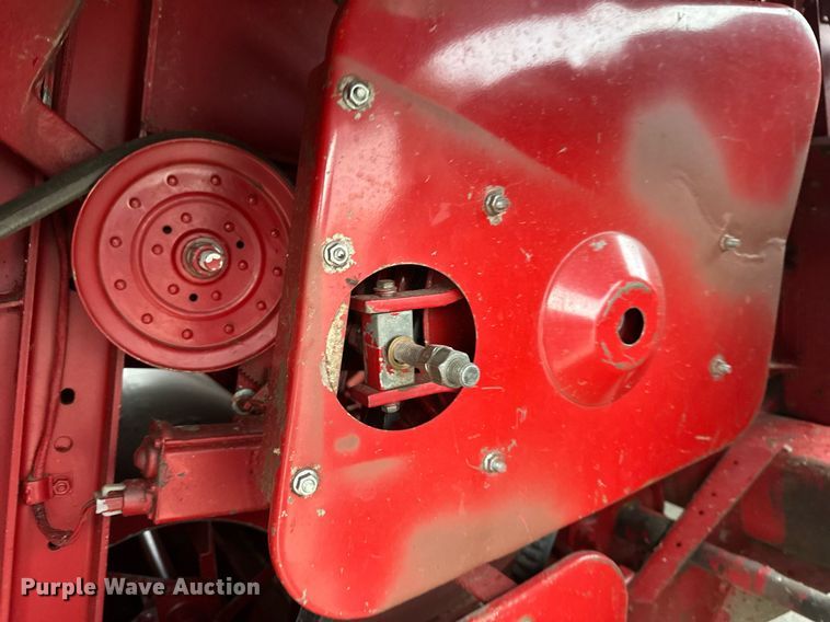 image for item EB2488 1989 Case  1660 combine