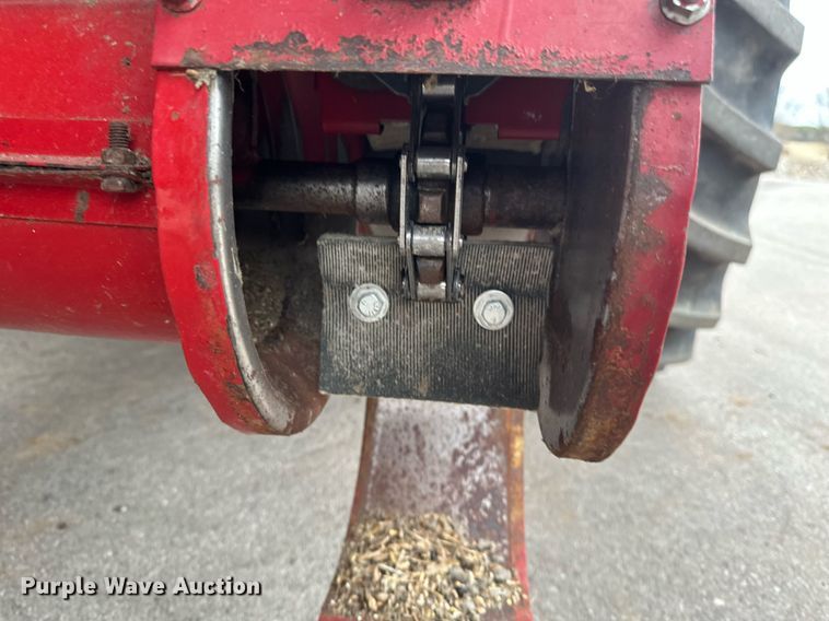 image for item EB2488 1989 Case  1660 combine