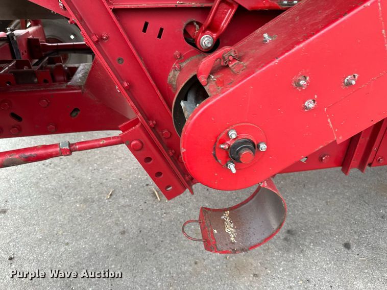 image for item EB2488 1989 Case  1660 combine