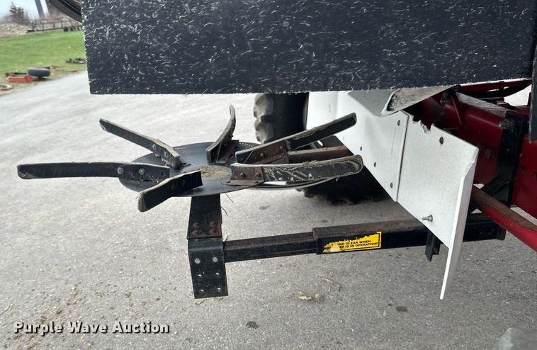 image for item EB2488 1989 Case  1660 combine