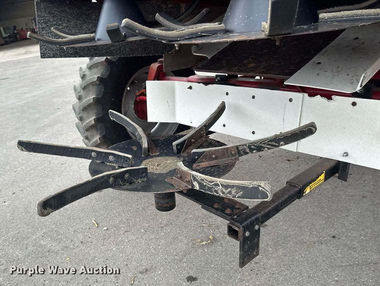 image for item EB2488 1989 Case  1660 combine