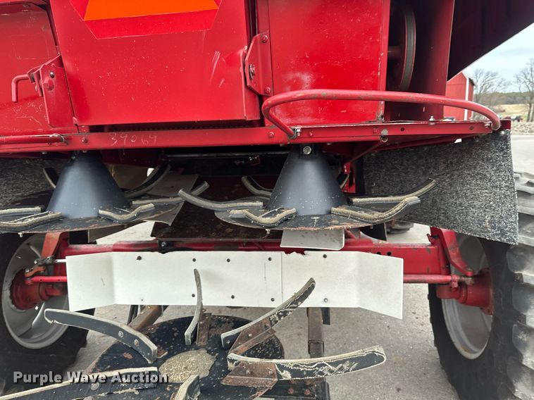 image for item EB2488 1989 Case  1660 combine