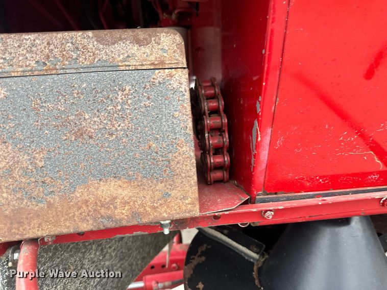 image for item EB2488 1989 Case  1660 combine