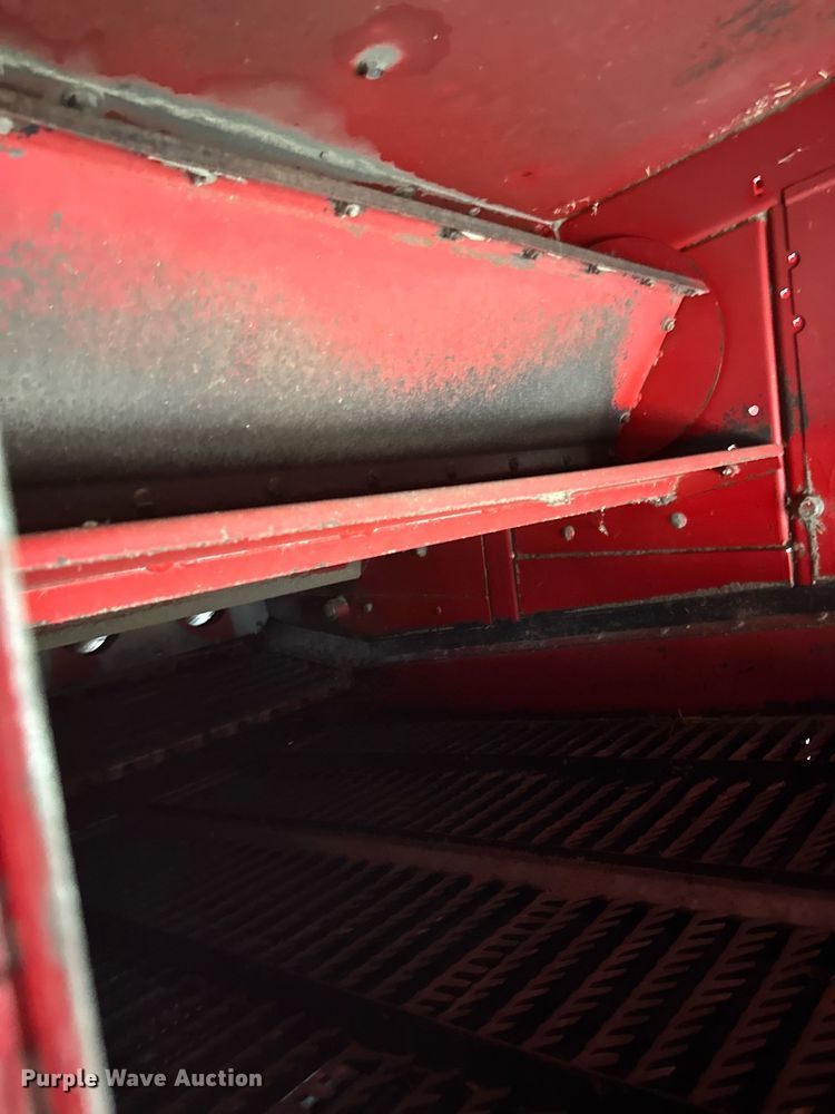 image for item EB2488 1989 Case  1660 combine