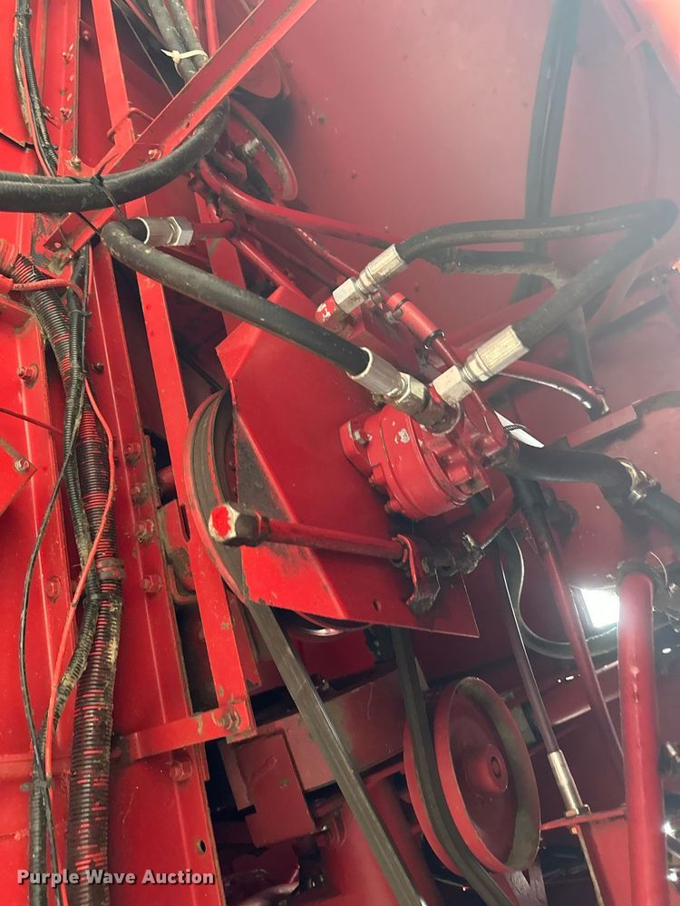 image for item EB2488 1989 Case  1660 combine