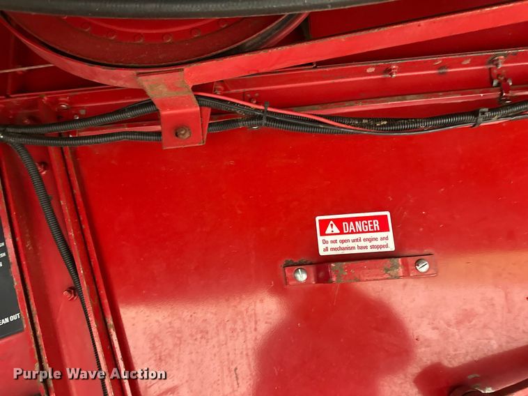 image for item EB2488 1989 Case  1660 combine