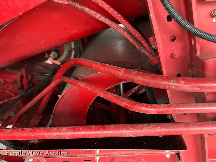 image for item EB2488 1989 Case  1660 combine