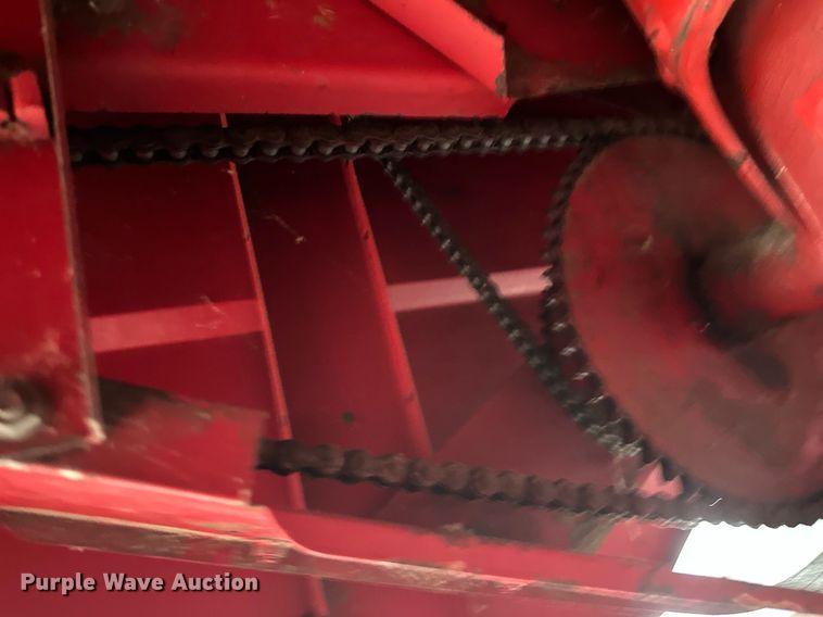 image for item EB2488 1989 Case  1660 combine