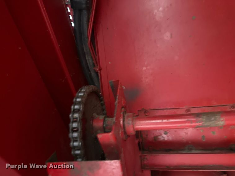 image for item EB2488 1989 Case  1660 combine