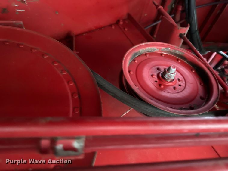 image for item EB2488 1989 Case  1660 combine