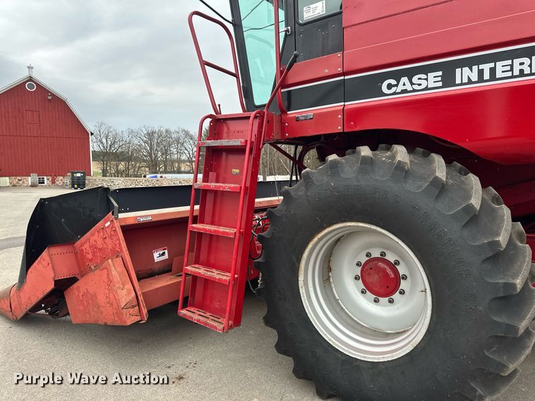 image for item EB2488 1989 Case  1660 combine