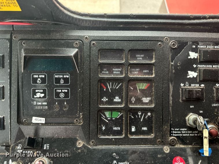 image for item EB2488 1989 Case  1660 combine