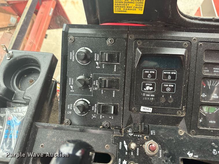 image for item EB2488 1989 Case  1660 combine