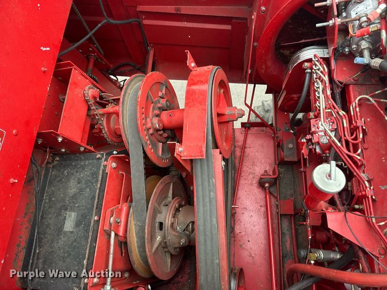 image for item EB2488 1989 Case  1660 combine