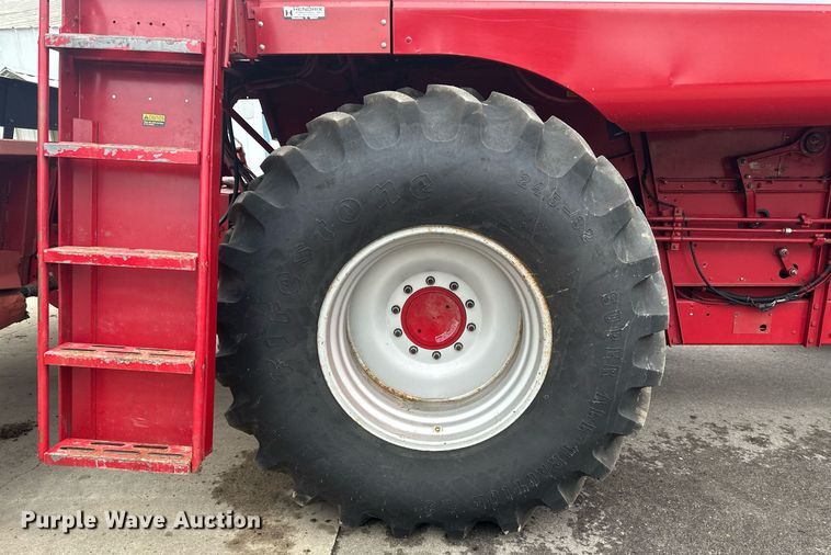 image for item EB2488 1989 Case  1660 combine