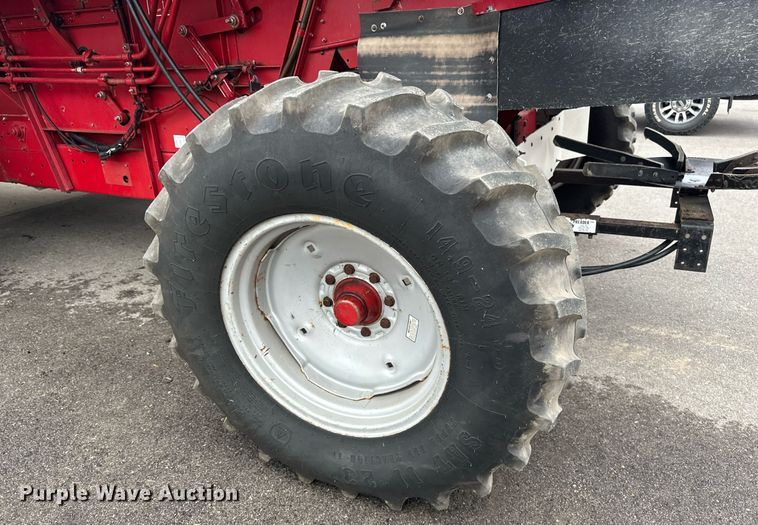 image for item EB2488 1989 Case  1660 combine