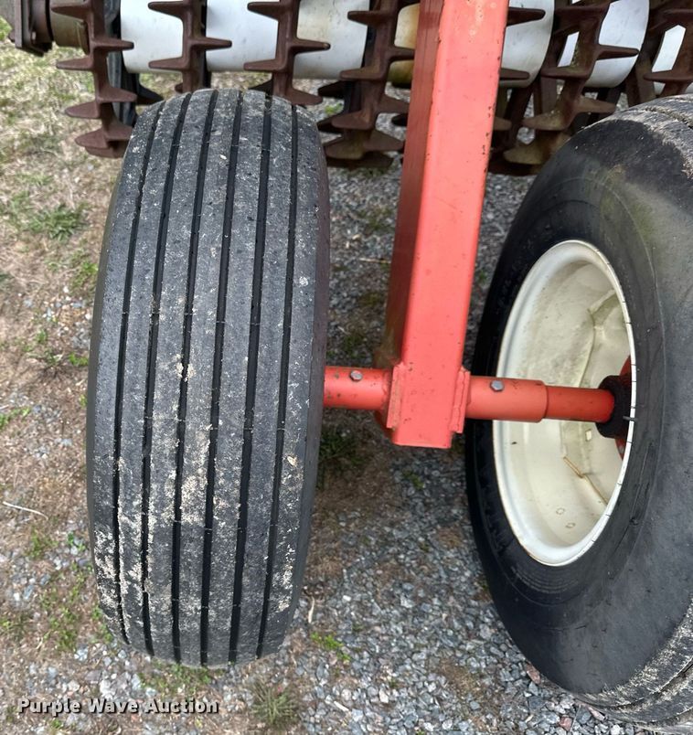 image for item EB2489 Brillion  X108 pulverizer / cultipacker