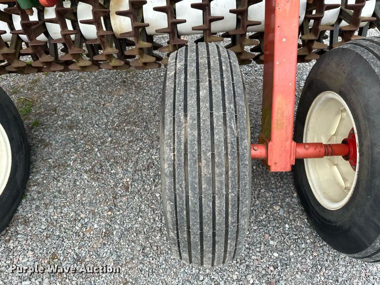 image for item EB2489 Brillion  X108 pulverizer / cultipacker