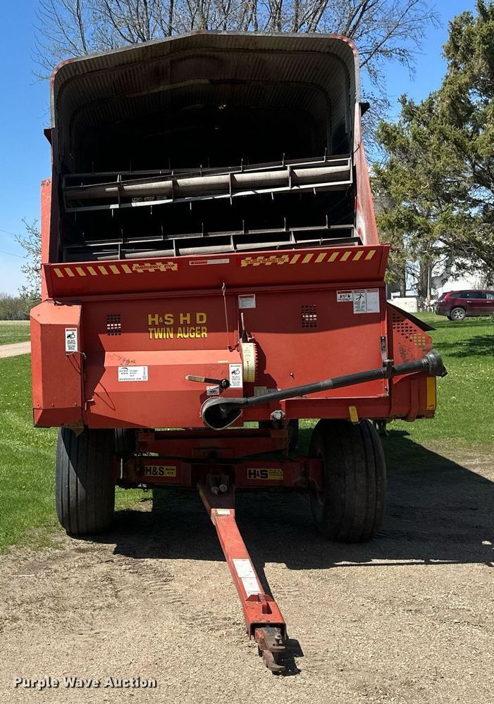 image for item EB2498 H&S Twin Auger 416 silage wagon