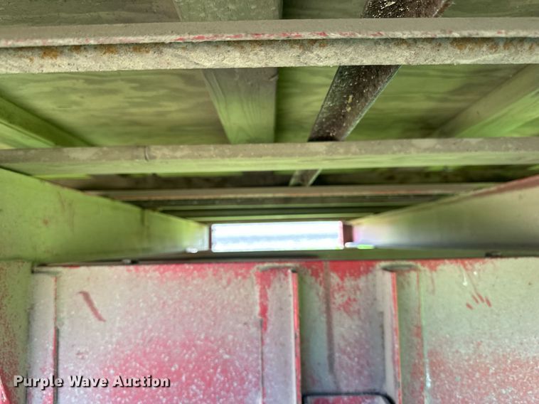 image for item EB2498 H&S Twin Auger 416 silage wagon