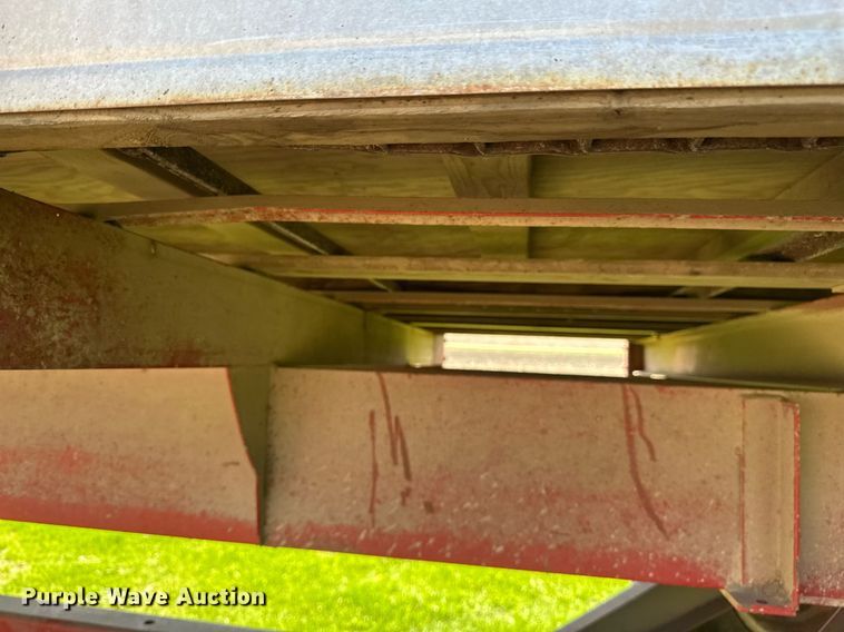 image for item EB2498 H&S Twin Auger 416 silage wagon