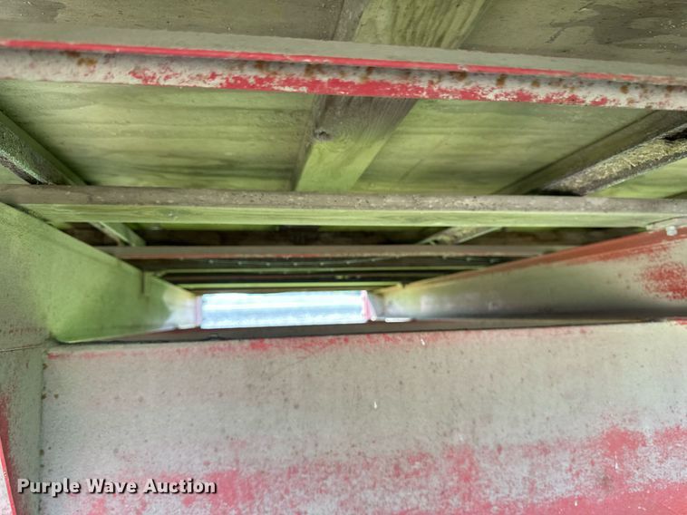 image for item EB2498 H&S Twin Auger 416 silage wagon