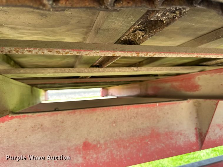 image for item EB2498 H&S Twin Auger 416 silage wagon